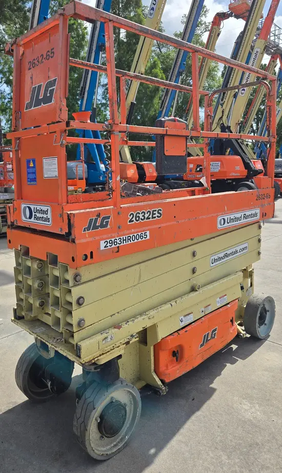 2017 JLG 2632ES Scissor Lift