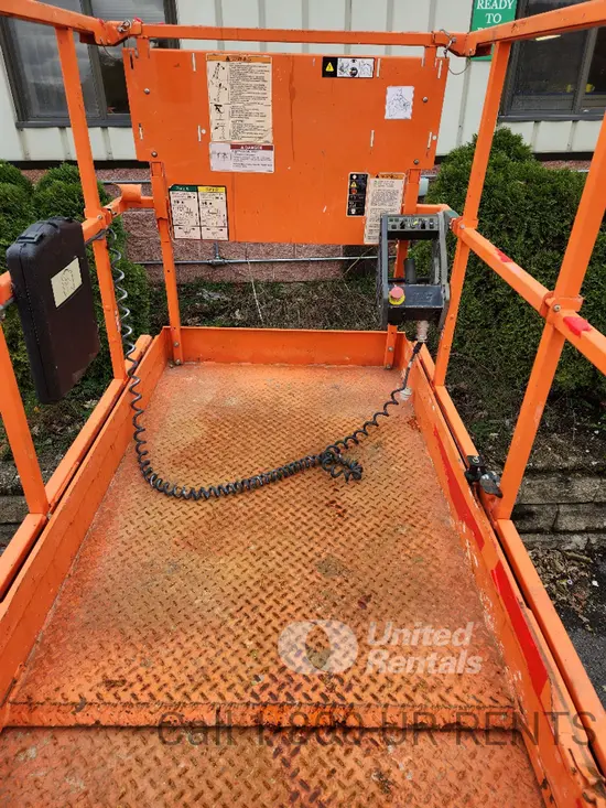 2017 JLG 3246ES Scissor Lift