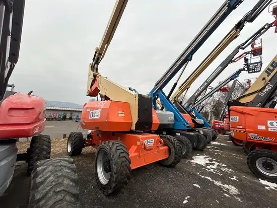 2016 JLG 800AJ Articulating Boom Lift