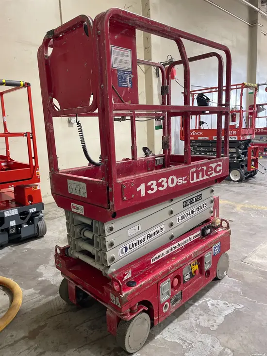 2017 MEC 1330SE Scissor Lift