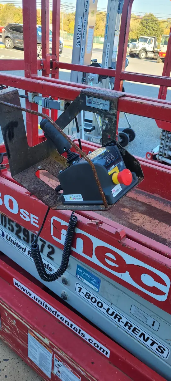 2016 MEC 1330SE Scissor Lift