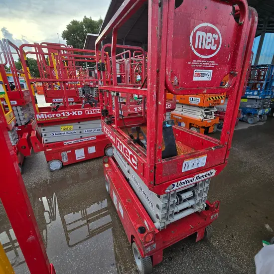 2018 MEC 1330SE Scissor Lift