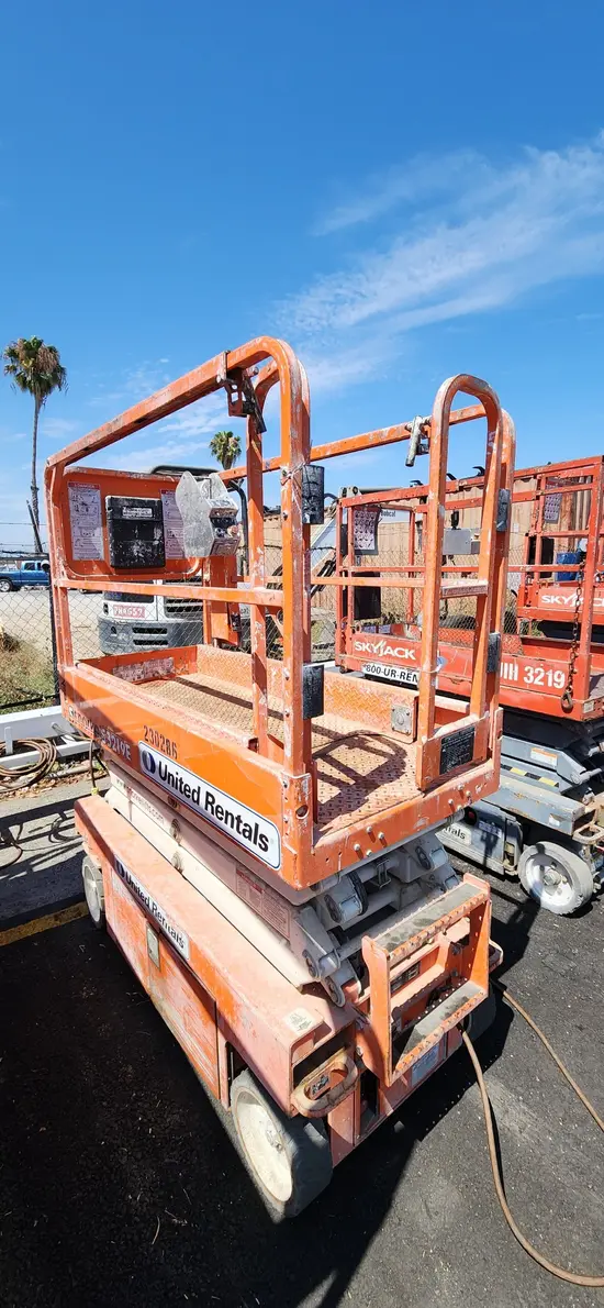 2019 Snorkel S3219E Scissor Lift