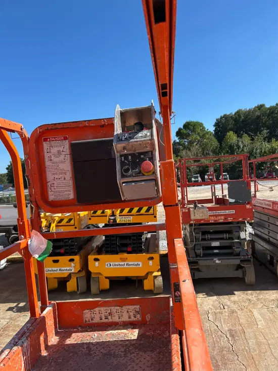 2019 Snorkel S3226E Scissor Lift