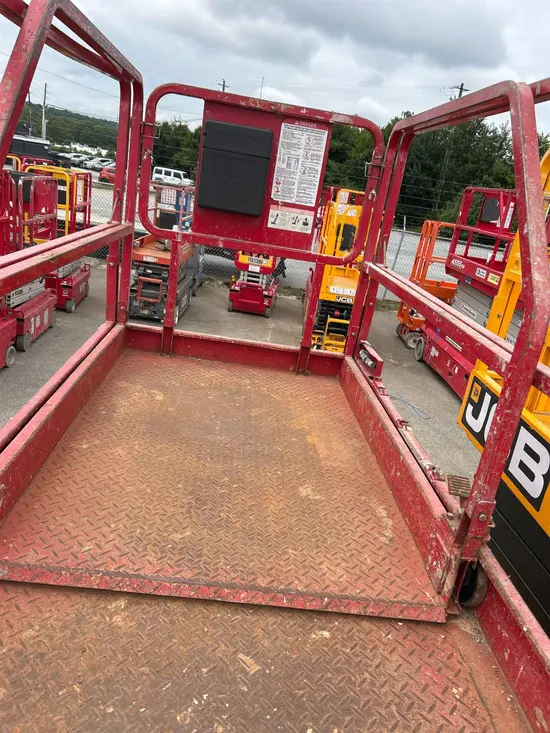 2017 MEC 4046SE Scissor Lift