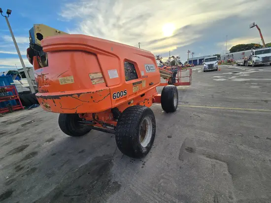 2017 JLG 600S Boom Lift