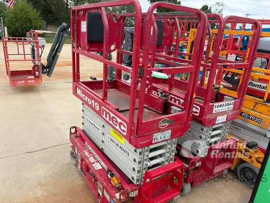 2018 MEC MICRO 19 Scissor Lift