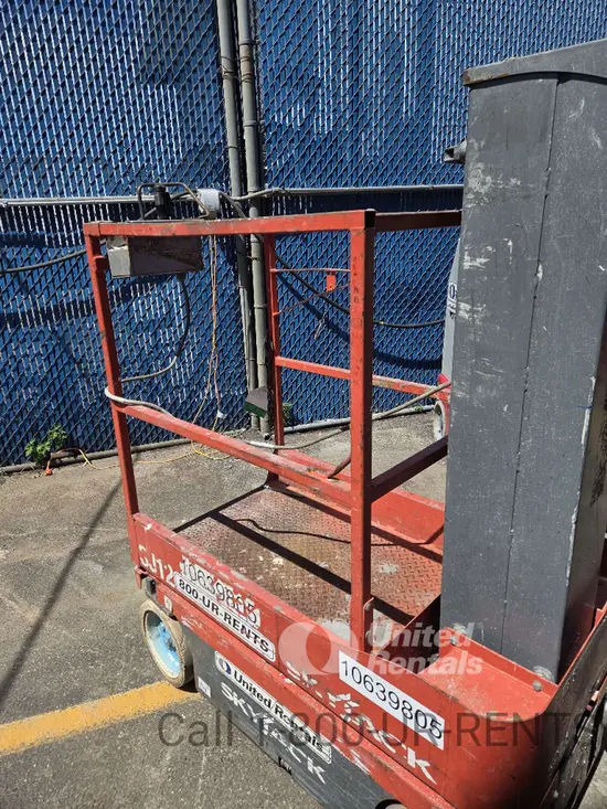 2017 Skyjack SJ12 Self-Propelled One-Person Lift