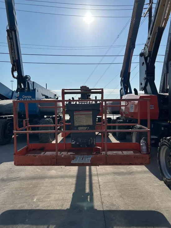 2017 JLG 800AJ Articulating Boom Lift