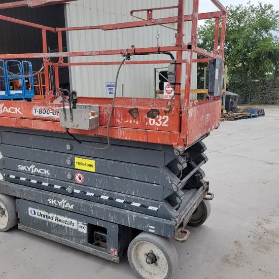 2017 Skyjack SJIII4632 Scissor Lift