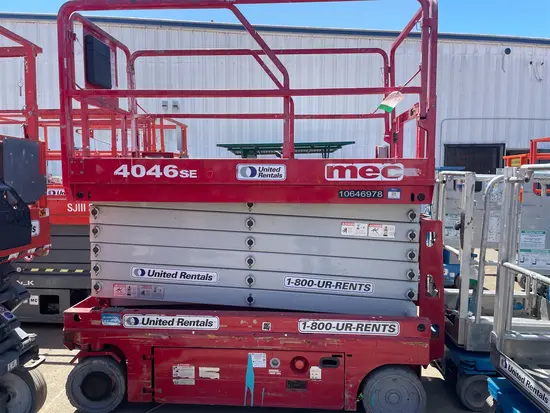 2017 MEC 4046SE Scissor Lift