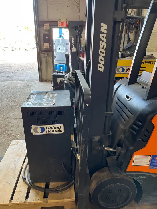 2022 Doosan B20SU-9 Warehouse Forklift