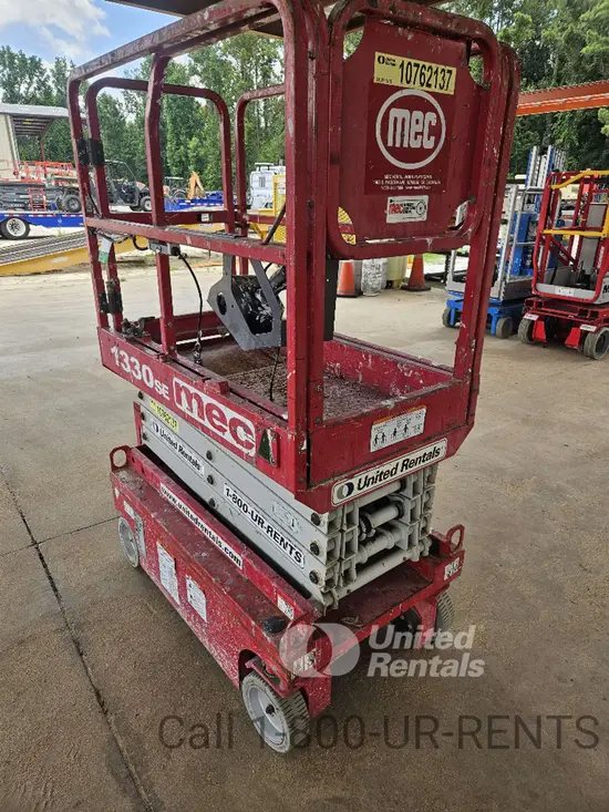 2018 MEC 1330SE Scissor Lift