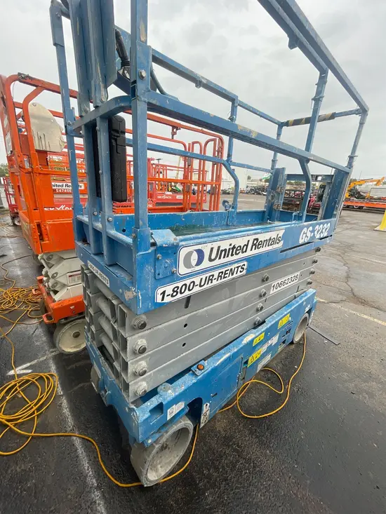 2017 Genie GS-3232 Scissor Lift