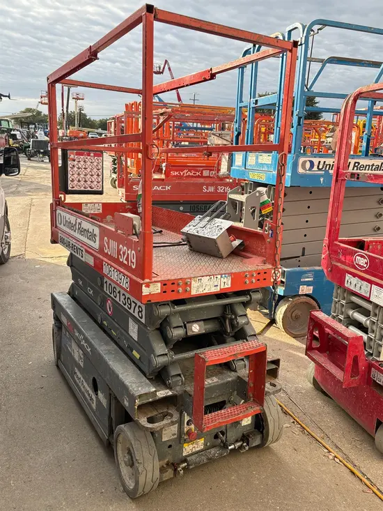 2018 Skyjack SJIII3226 Scissor Lift