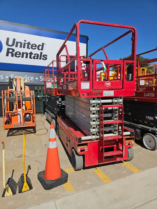 2018 MEC 4046SE Scissor Lift