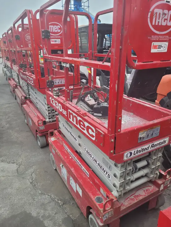 2018 MEC 1330SE Scissor Lift