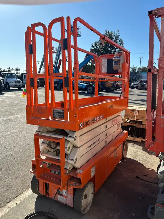 2018 Snorkel S3226E Scissor Lift