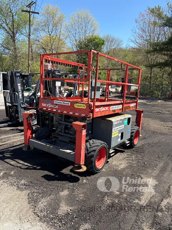 2020 Skyjack SJ6826RT Rough Terrain Scissor Lift