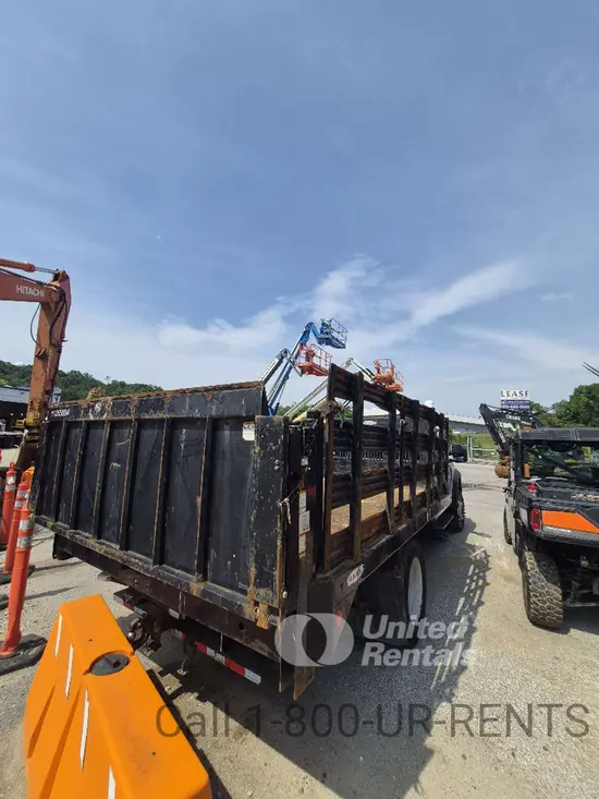 2021 Ford F-550 STAKE truck