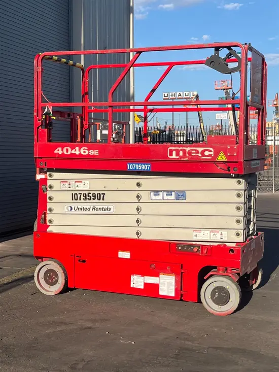 2018 MEC 4046SE Scissor Lift