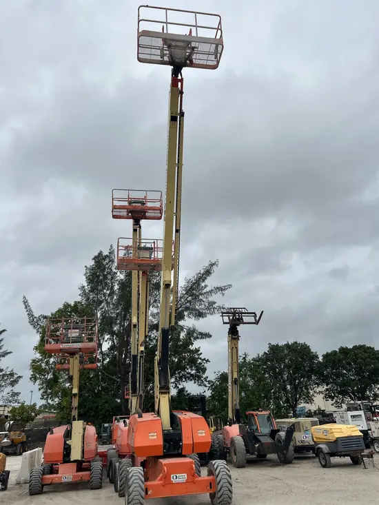 2018 JLG 800S Boom Lift