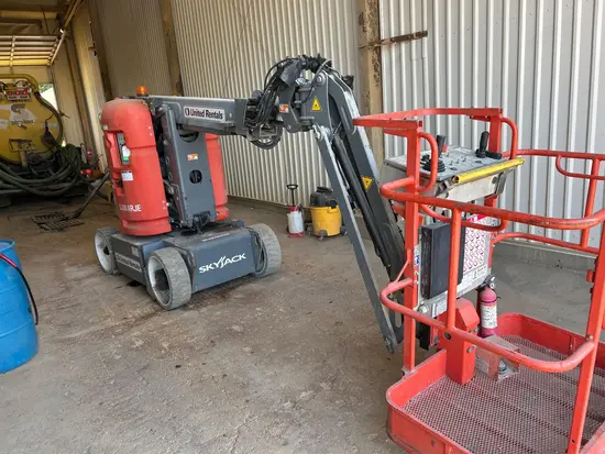 2018 Skyjack SJ30ARJE Articulating Boom Lift