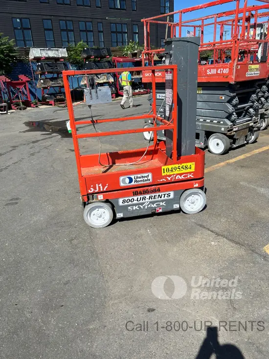 2016 Skyjack SJ12 Self-Propelled One-Person Lift