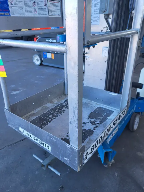 2017 Genie AWP-30SDC Pusharound Lift