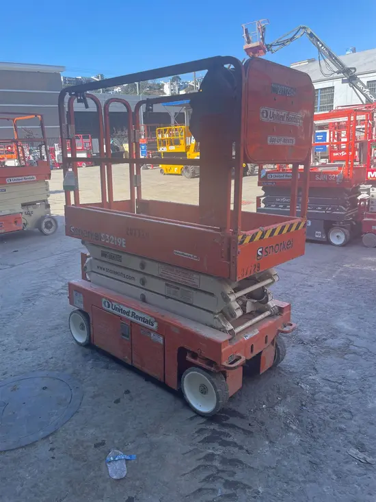 2018 Snorkel S3219E Scissor Lift
