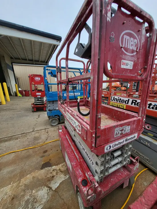 2018 MEC 1330SE Scissor Lift