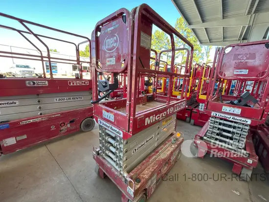 2019 MEC MICRO 19 Scissor Lift