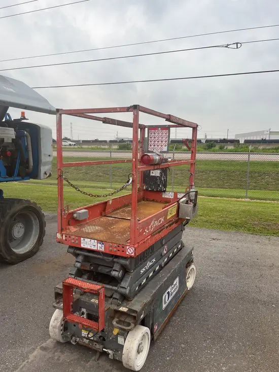 2016 Skyjack SJIII3219 Scissor Lift