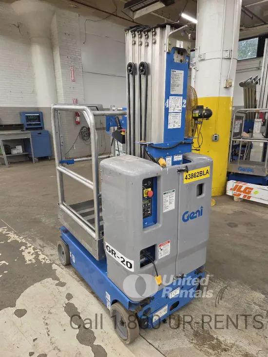 2017 Genie GR-20 Self-Propelled One-Person Lift