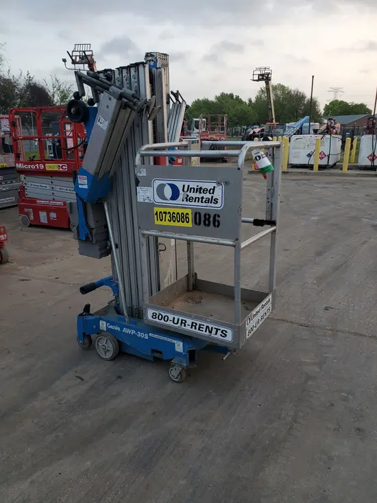 2018 Genie AWP-30SDC Pusharound Lift