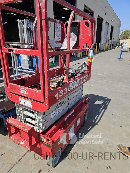 2018 MEC 1330SE Scissor Lift