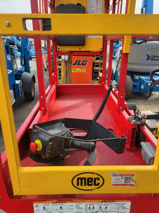 2021 MEC MICRO 19-XD Scissor Lift
