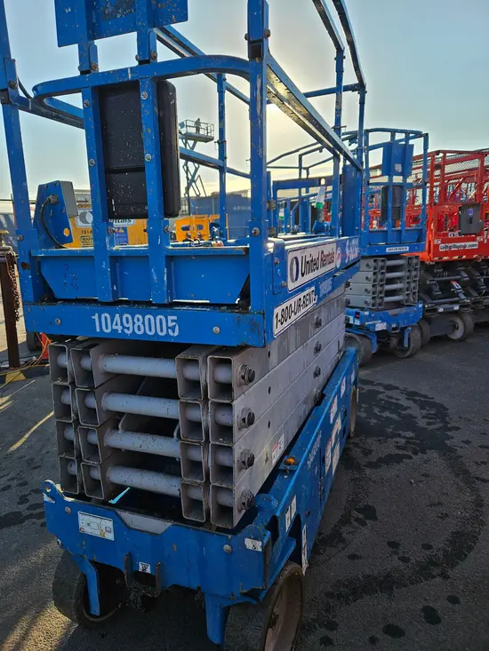 2016 Genie GS-3232 Scissor Lift