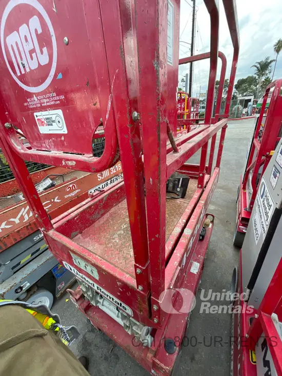 2018 MEC 1330SE Scissor Lift