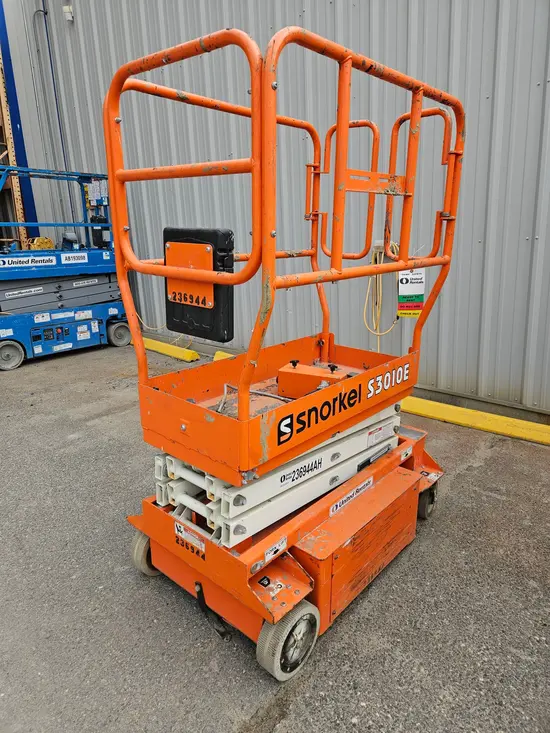 2019 Snorkel S3010E Scissor Lift