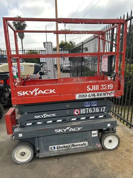 2018 Skyjack SJIII3219 Scissor Lift