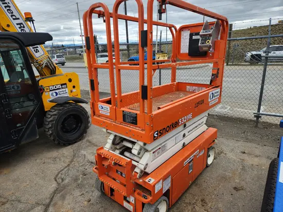 2019 Snorkel S3219E Scissor Lift