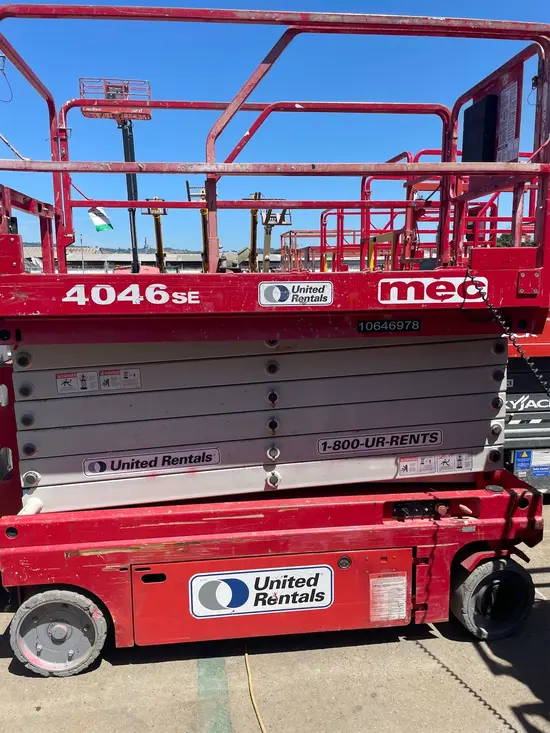 2017 MEC 4046SE Scissor Lift
