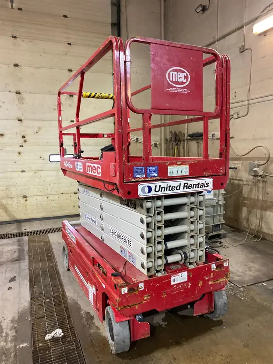 2016 MEC 4046SE Scissor Lift