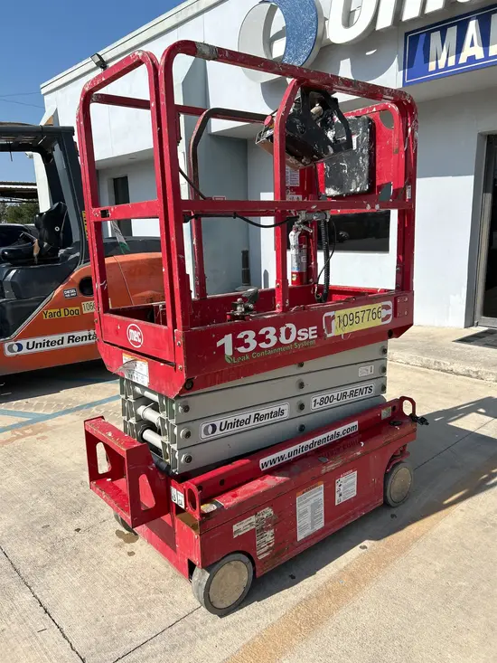 2019 MEC 1330SE Scissor Lift