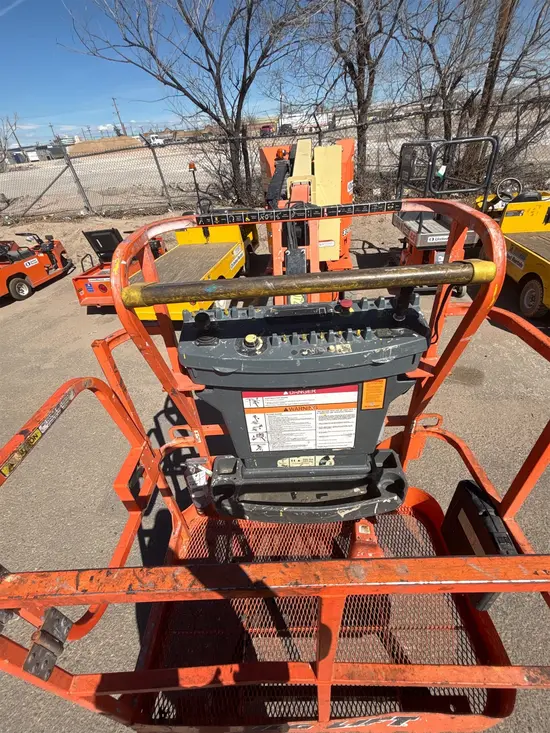 2018 JLG E300AJP Articulating Boom Lift
