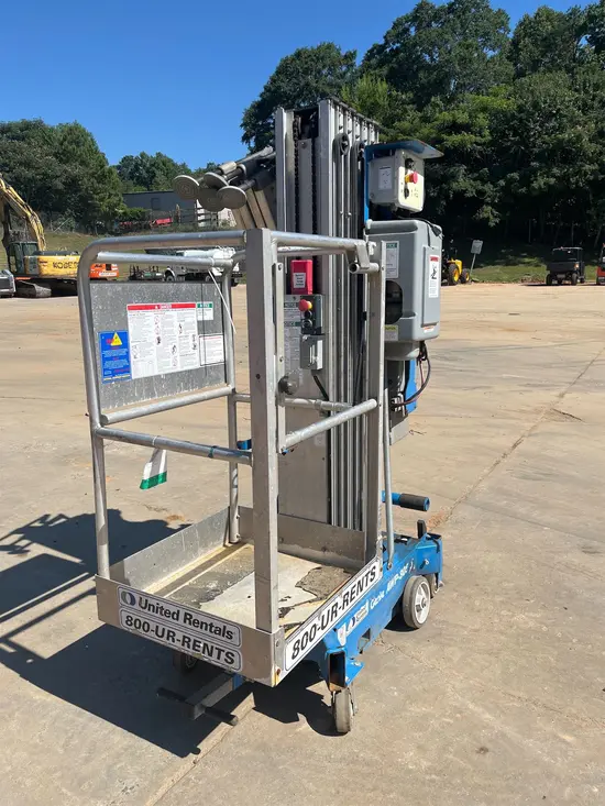 2018 Genie AWP-30SDC Pusharound Lift