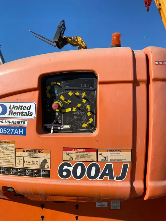 2016 JLG 600AJ Articulating Boom Lift