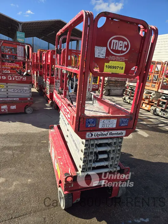 2017 MEC MICRO 19 Scissor Lift