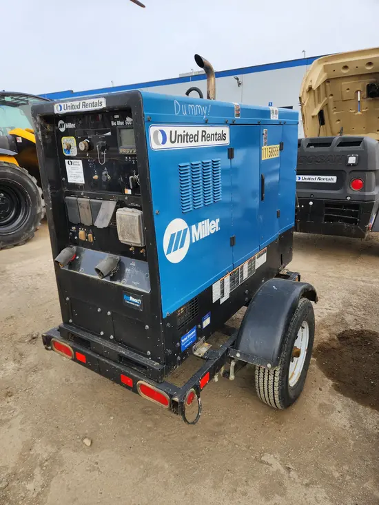 2021 Miller Welders Big Blue 500 Welder